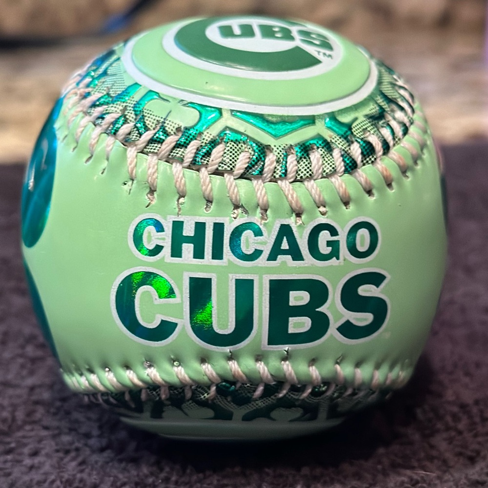 ⚾️🍀NEW- Unique Clover Designed Cubs Baseball🍀⚾️